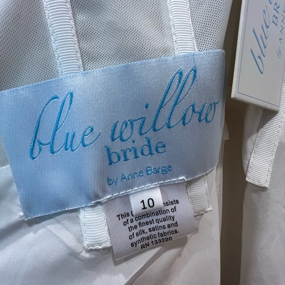 Blue Willow by Anne Barge Eloise - Picture 7 of 10